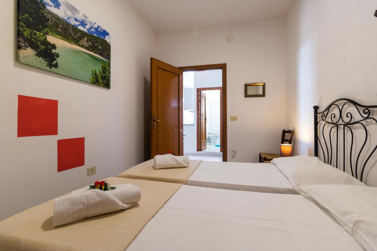 Suite Apartment La Punta Cala Gonone Esterno foto